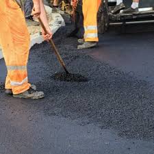 Best Asphalt Driveway Installation  in South Holland, IL